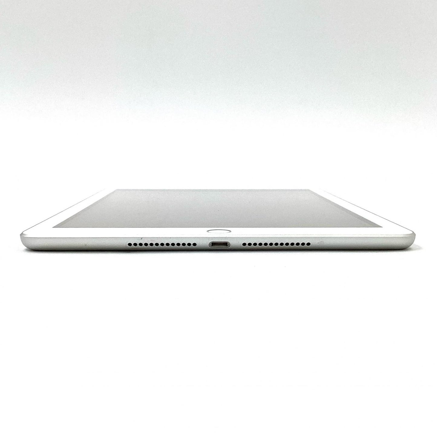 【全額返金保証】【最速発送】Apple iPad 第6世代 32GB シルバー Wi-Fi 動作確認済