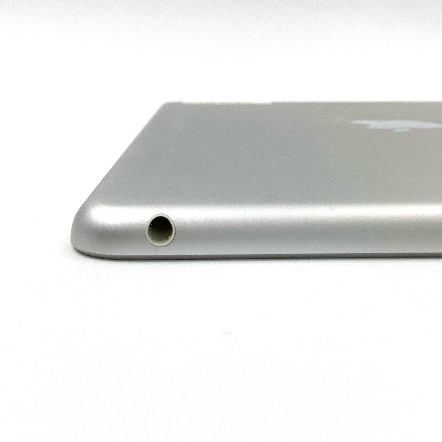【全額返金保証】【最速発送】Apple iPad 第6世代 32GB シルバー Wi-Fi 動作確認済