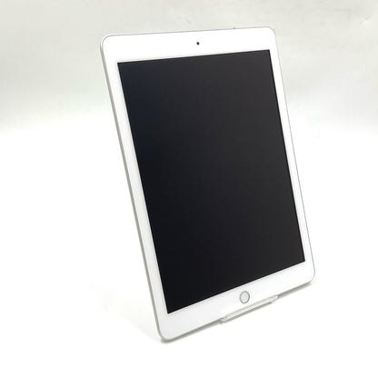 【全額返金保証】【最速発送】Apple iPad 第6世代 32GB シルバー Wi-Fi 動作確認済