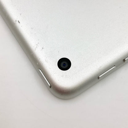 【全額返金保証】【最速発送】Apple iPad 第6世代 32GB シルバー Wi-Fi 動作確認済