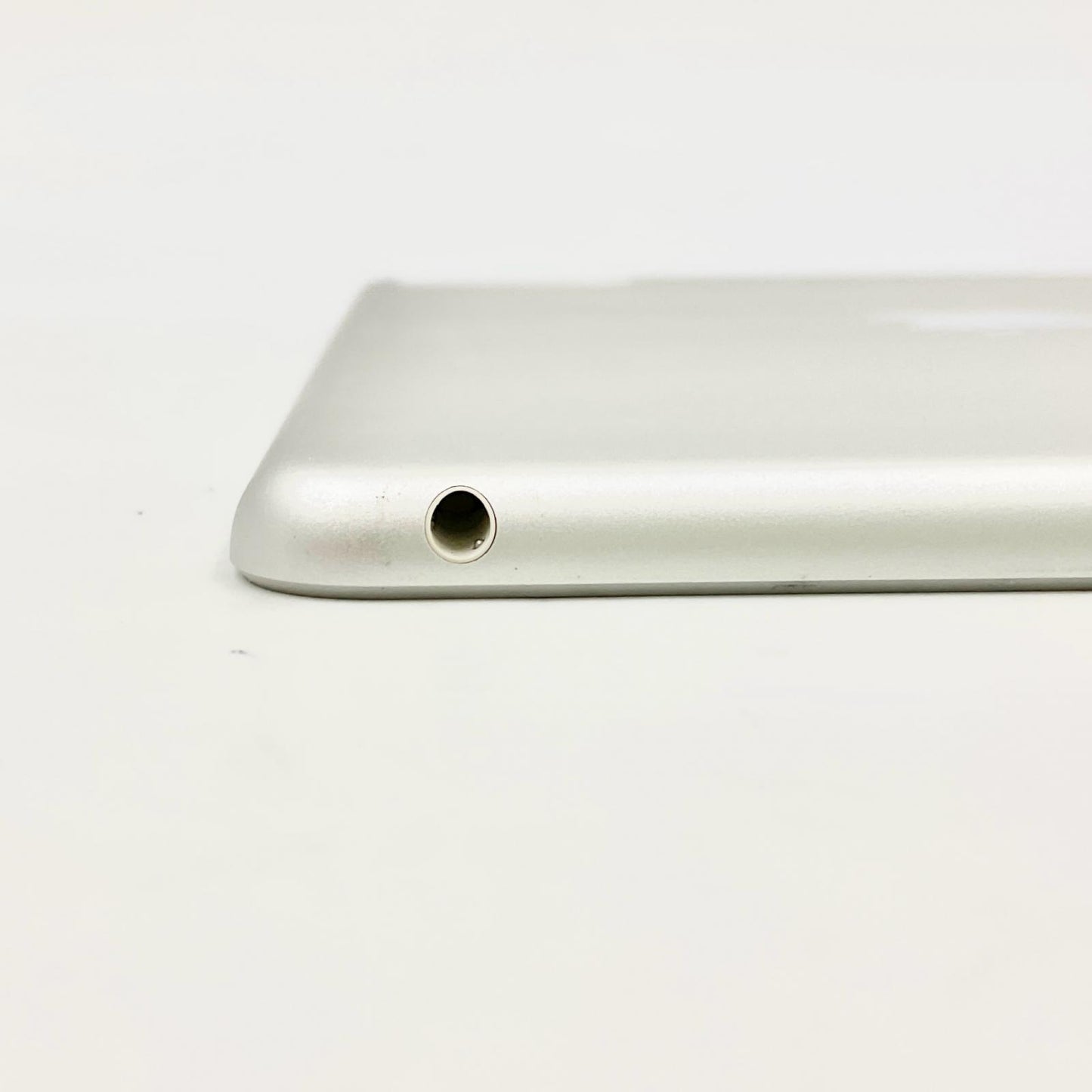 【全額返金保証】【最速発送】Apple iPad 第6世代 32GB シルバー Wi-Fi 動作確認済