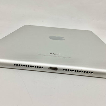 【全額返金保証】【最速発送】Apple iPad 第6世代 32GB シルバー Wi-Fi 美品 動作確認済