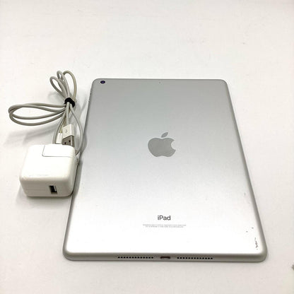 【全額返金保証】【最速発送】Apple iPad 第6世代 32GB シルバー Wi-Fi 動作確認済