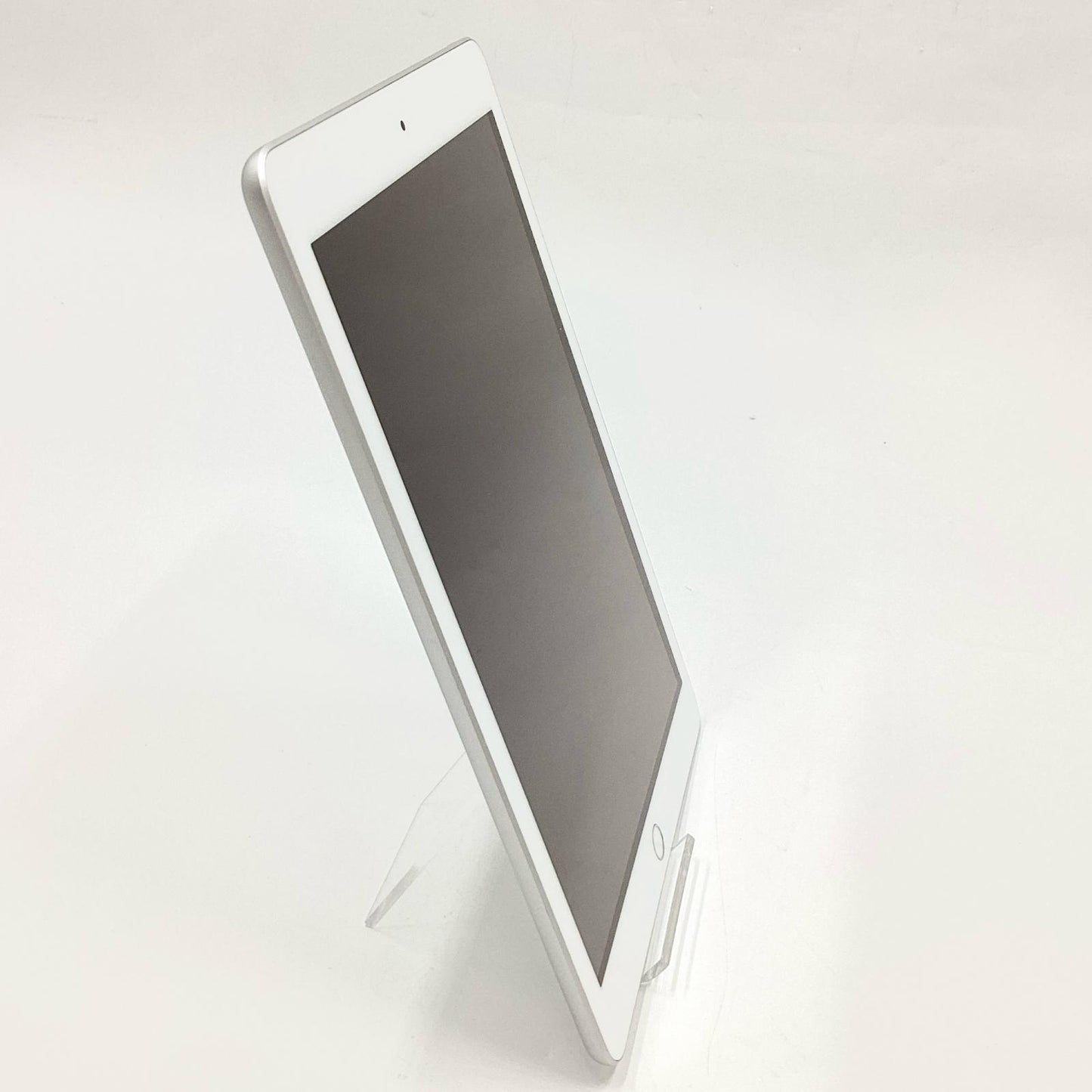 【全額返金保証】【最速発送】Apple iPad 第6世代 32GB シルバー Wi-Fi 美品 動作確認済