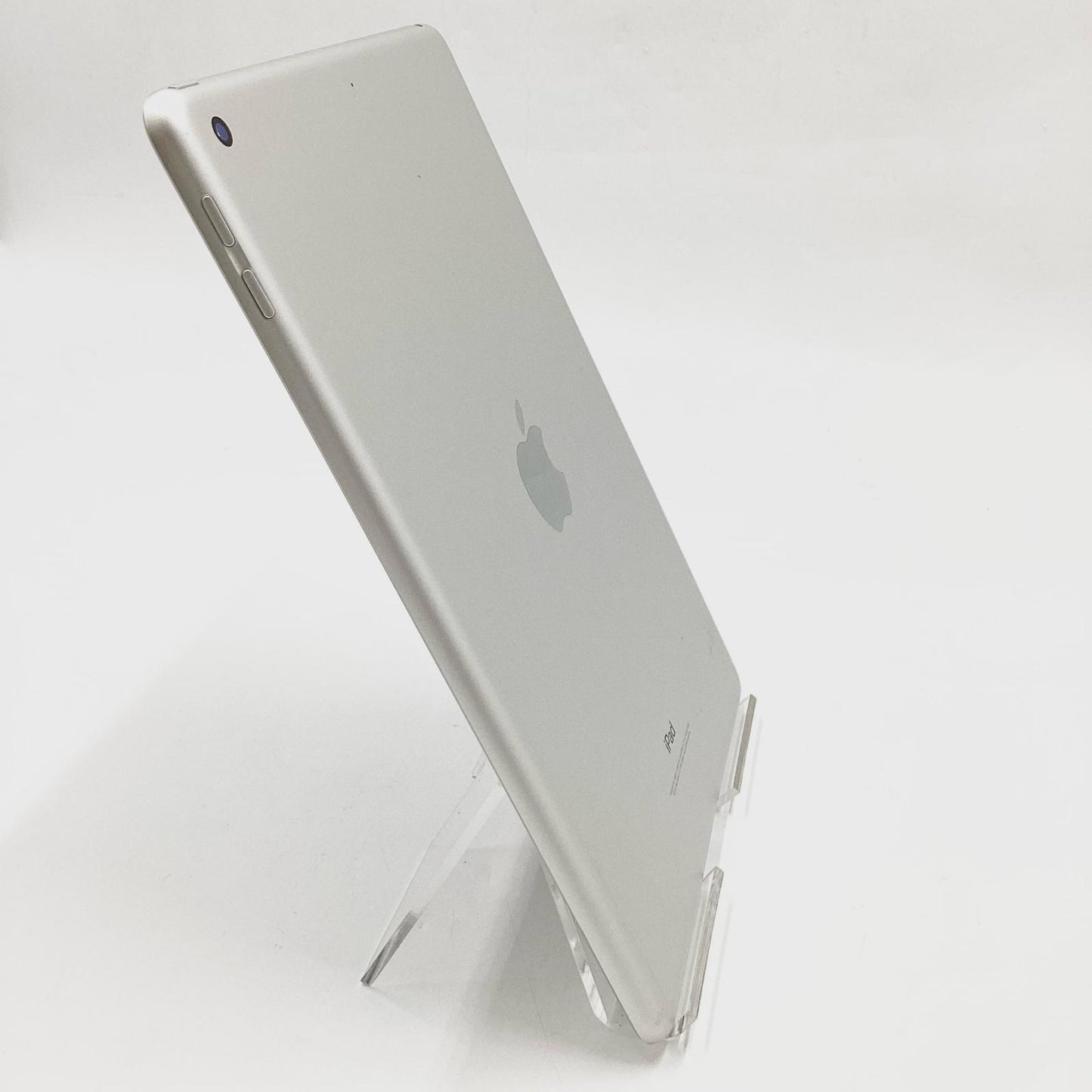 【全額返金保証】【最速発送】Apple iPad 第6世代 32GB シルバー Wi-Fi 動作確認済