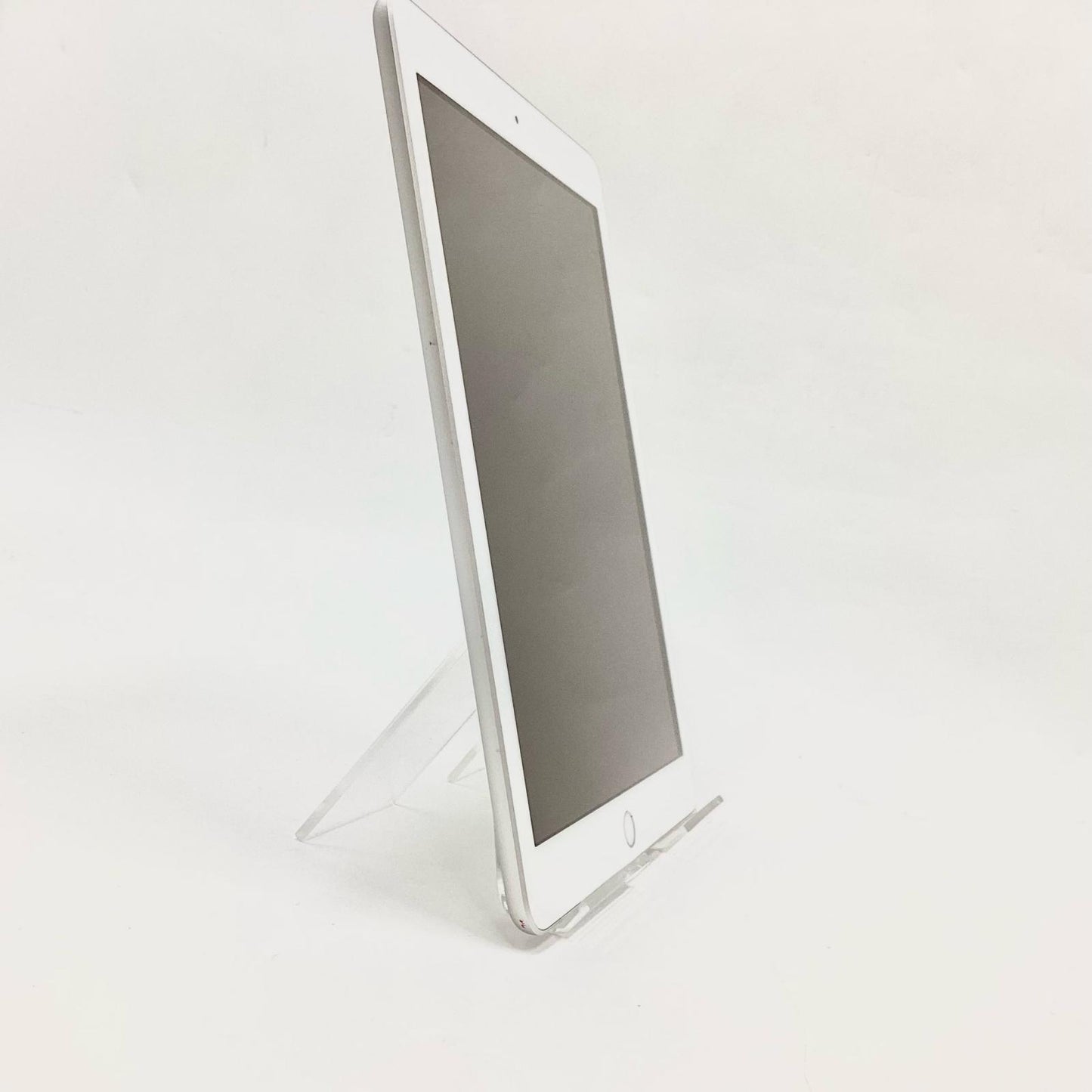 【全額返金保証】【最速発送】Apple iPad 第6世代 32GB シルバー Wi-Fi 動作確認済