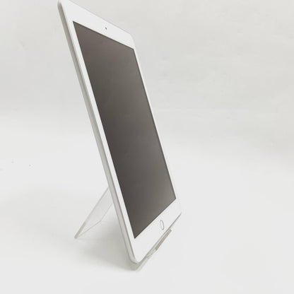 【全額返金保証】【最速発送】Apple iPad 第6世代 32GB シルバー Wi-Fi 美品 動作確認済
