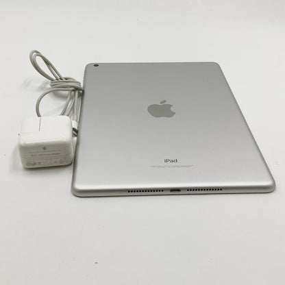 【全額返金保証】【最速発送】Apple iPad 第6世代 32GB シルバー Wi-Fi 美品 動作確認済