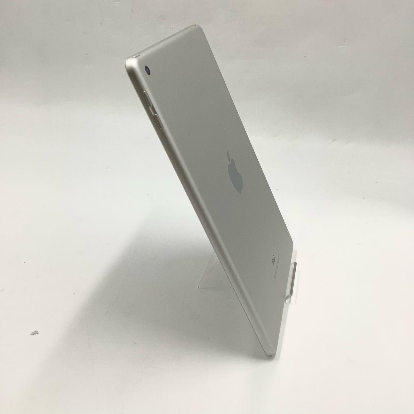 【全額返金保証】【最速発送】Apple iPad 第6世代 32GB シルバー Wi-Fi 動作確認済