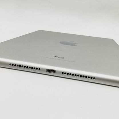 【全額返金保証】【最速発送】Apple iPad 第6世代 32GB シルバー Wi-Fi 動作確認済