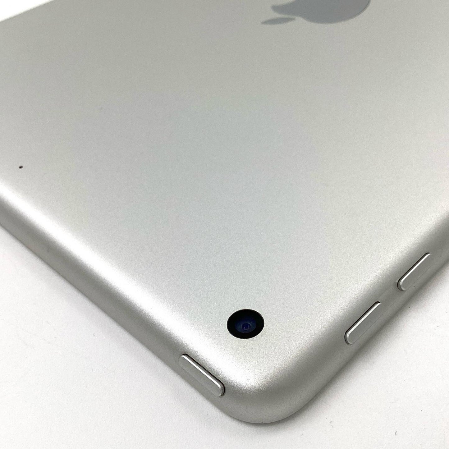 【全額返金保証】【最速発送】Apple iPad 第6世代 32GB シルバー Wi-Fi 動作確認済
