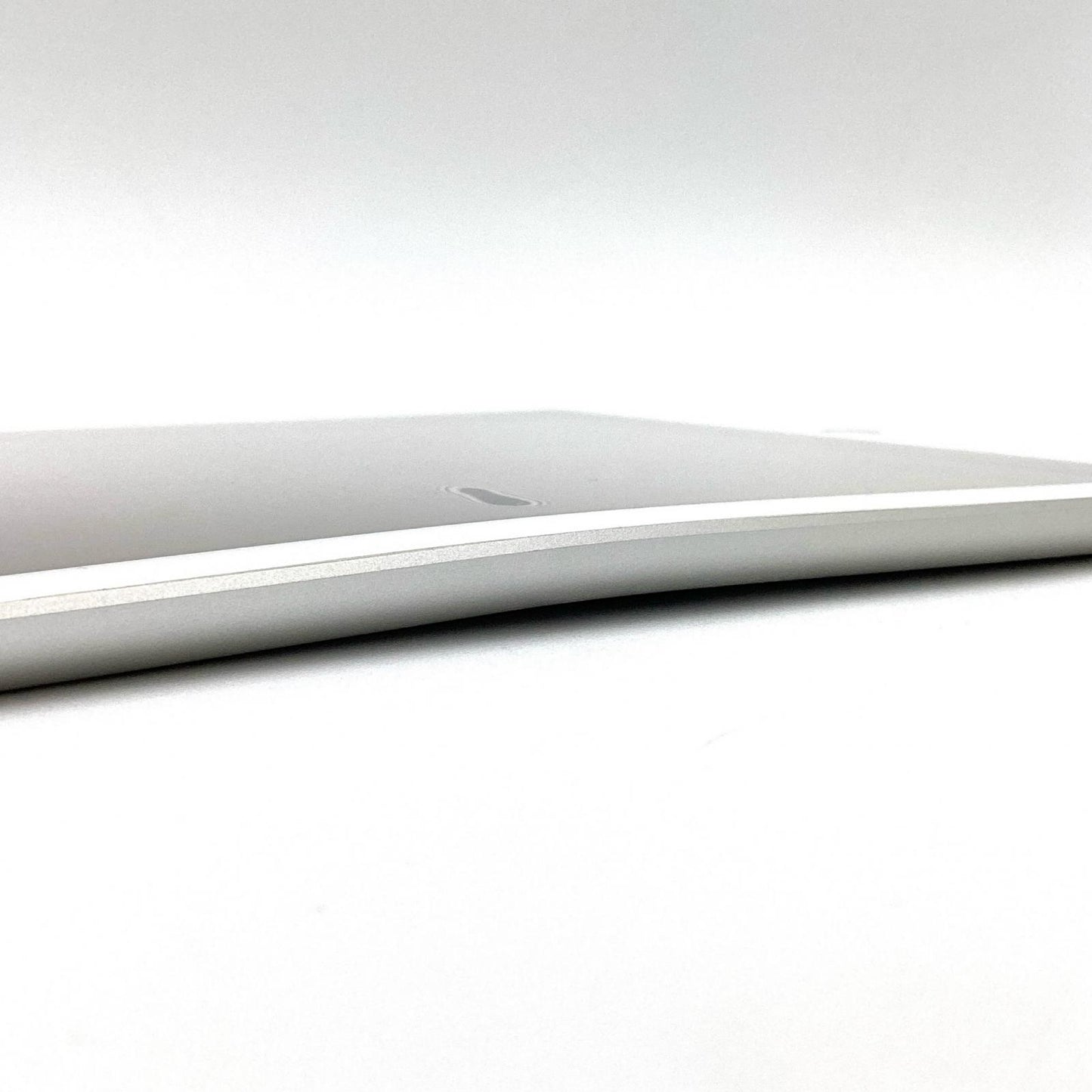 【全額返金保証】【最速発送】Apple iPad 第6世代 32GB シルバー Wi-Fi 動作確認済