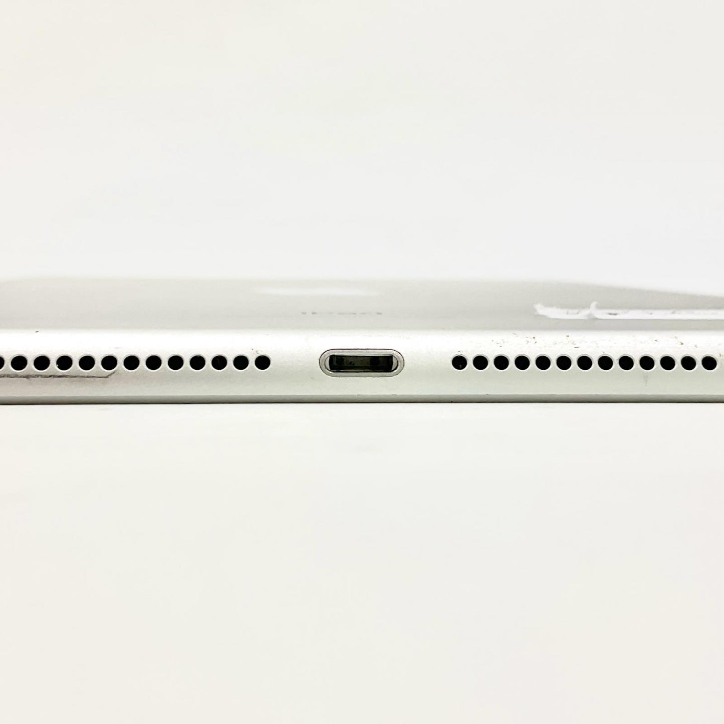 【全額返金保証】【最速発送】Apple iPad 第6世代 32GB シルバー Wi-Fi 動作確認済
