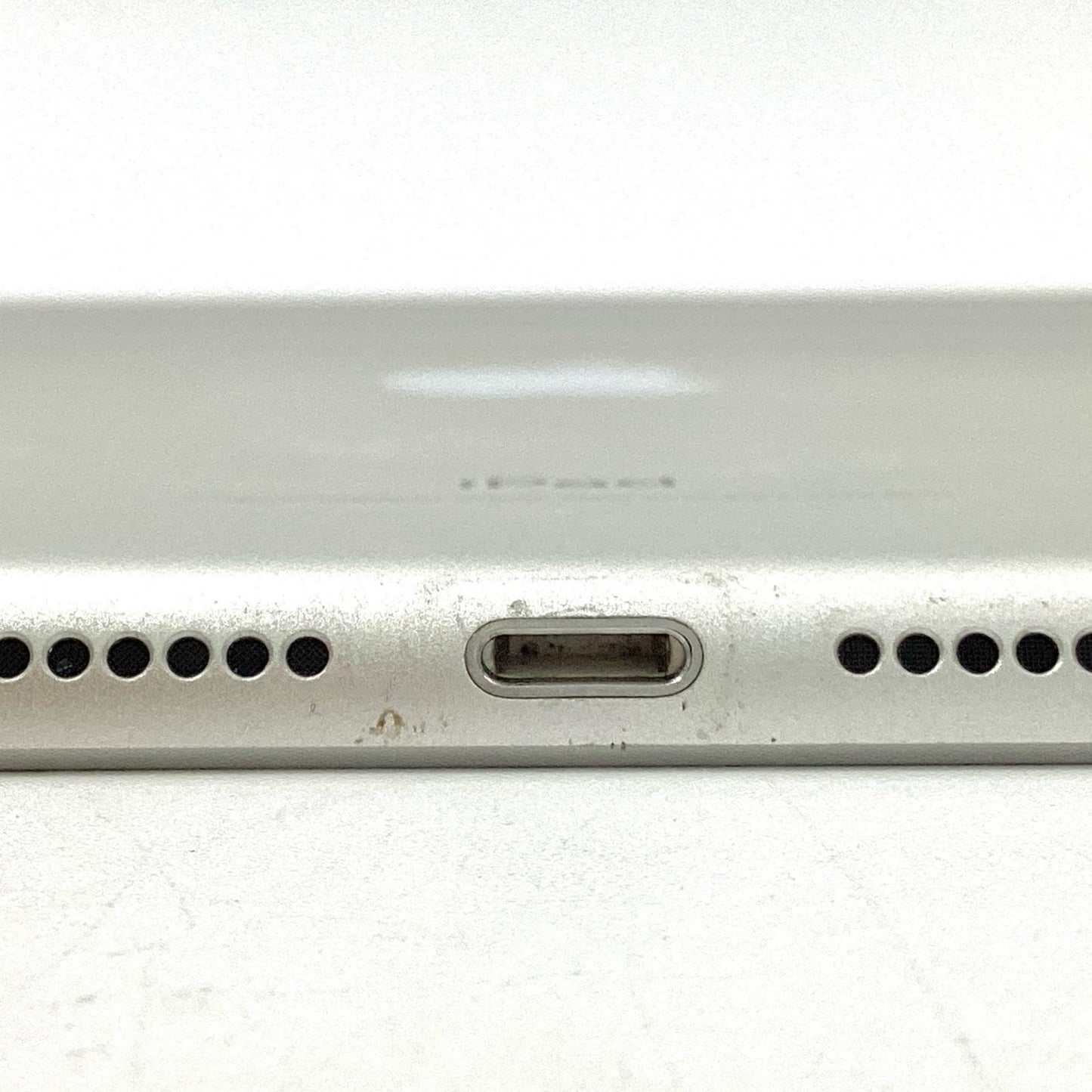 【全額返金保証】【最速発送】Apple iPad 第6世代 32GB シルバー Wi-Fi 動作確認済