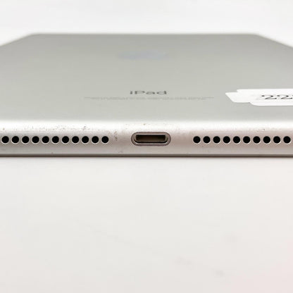 【全額返金保証】【最速発送】Apple iPad 第6世代 32GB シルバー Wi-Fi 動作確認済