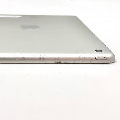 【全額返金保証】【最速発送】Apple iPad 第6世代 32GB シルバー Wi-Fi 動作確認済