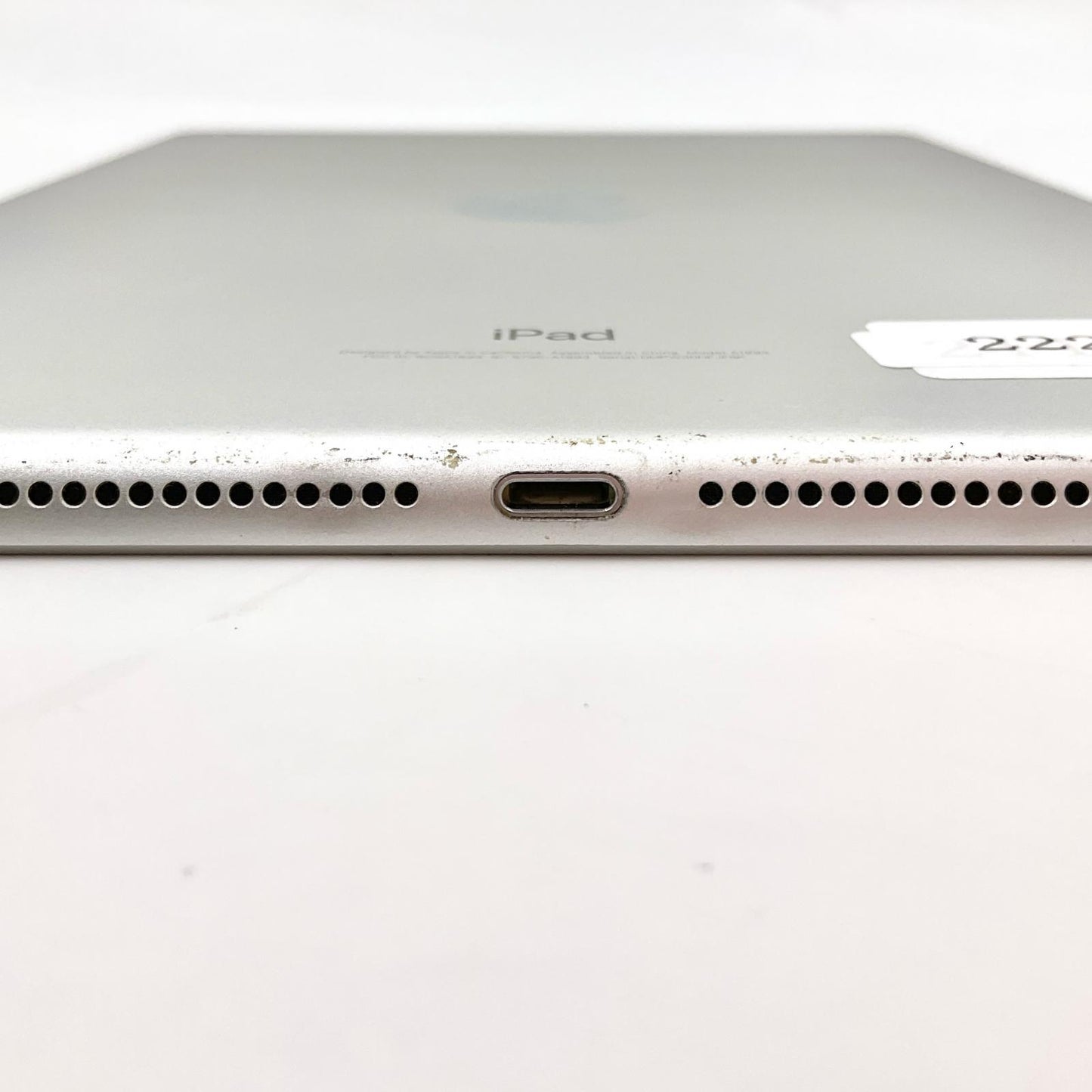 【全額返金保証】【最速発送】Apple iPad 第6世代 32GB シルバー Wi-Fi 動作確認済