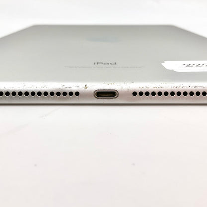 【全額返金保証】【最速発送】Apple iPad 第6世代 32GB シルバー Wi-Fi 動作確認済