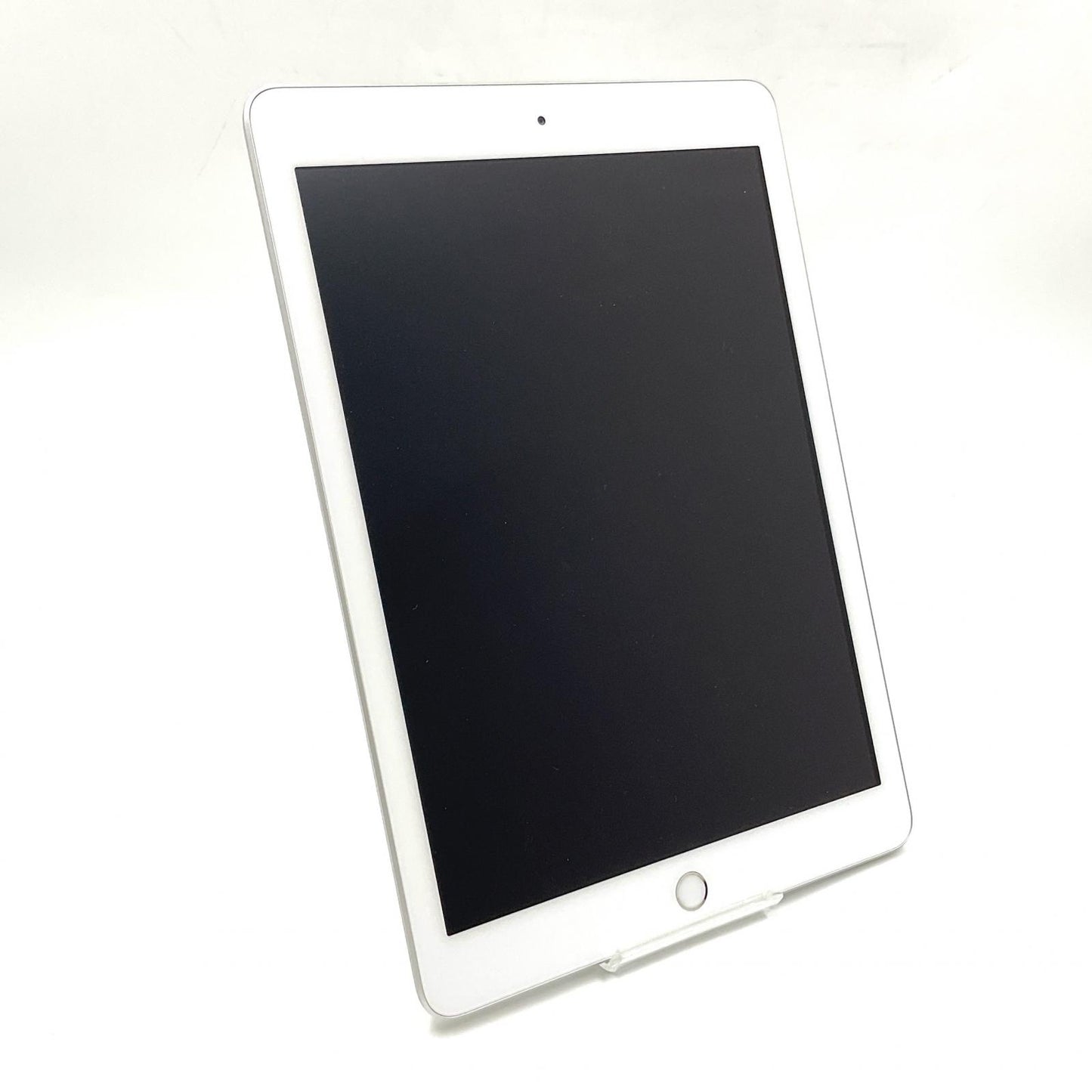 【全額返金保証】【最速発送】Apple iPad 第6世代 32GB シルバー Wi-Fi 動作確認済