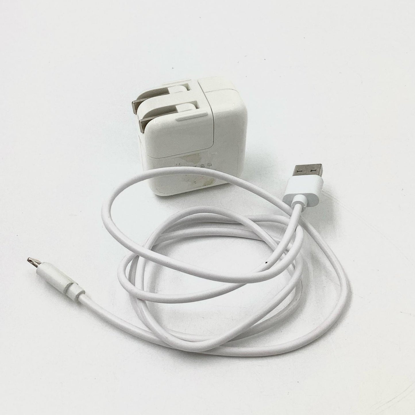 【全額返金保証】【最速発送】Apple iPad 第6世代 32GB シルバー Wi-Fi 動作確認済