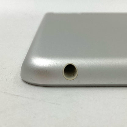 【全額返金保証】【最速発送】Apple iPad 第6世代 32GB シルバー Wi-Fi 動作確認済