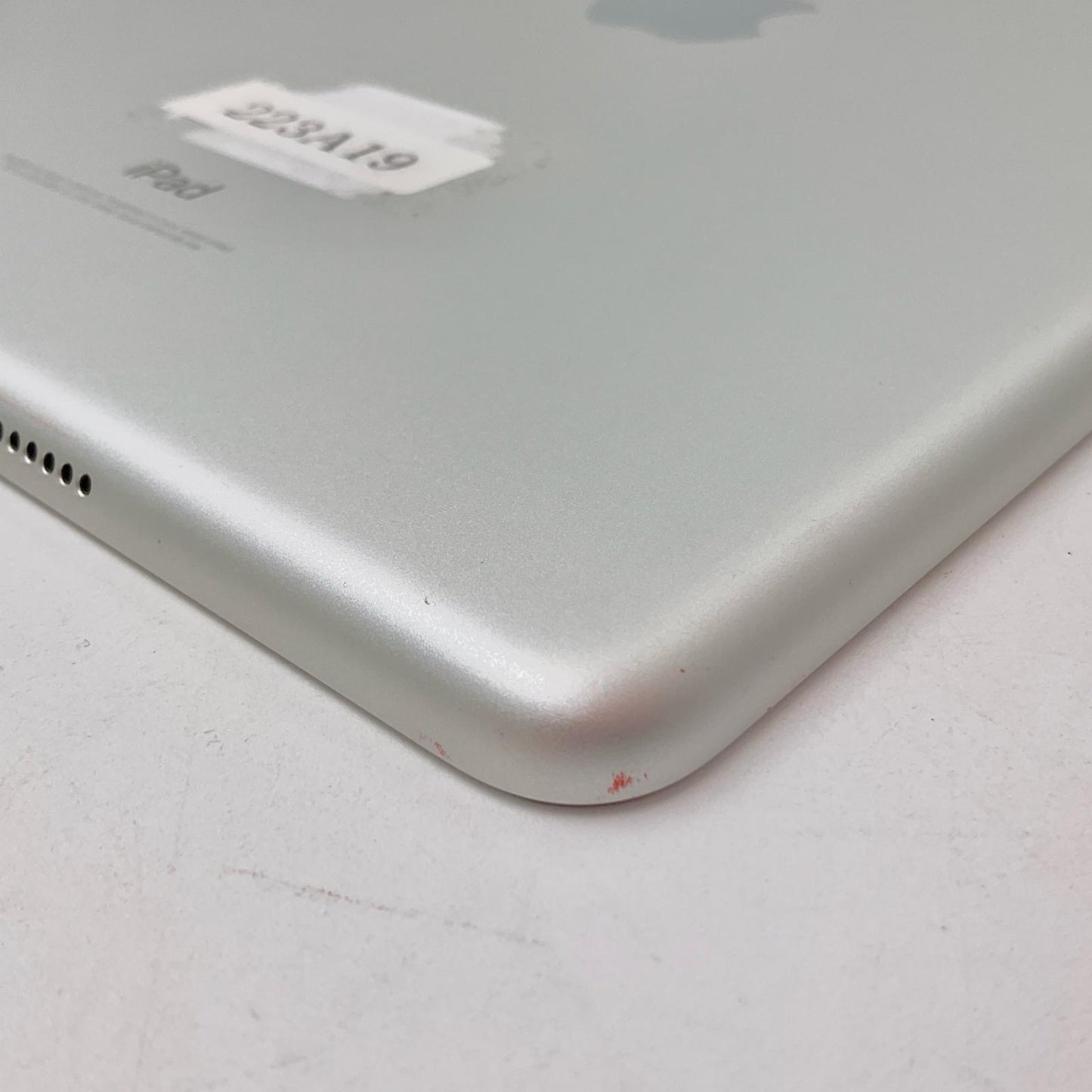 【全額返金保証】【最速発送】Apple iPad 第6世代 32GB シルバー Wi-Fi 動作確認済