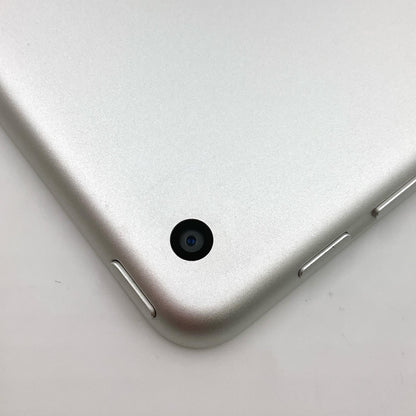 【全額返金保証】【最速発送】Apple iPad 第6世代 32GB シルバー Wi-Fi 動作確認済