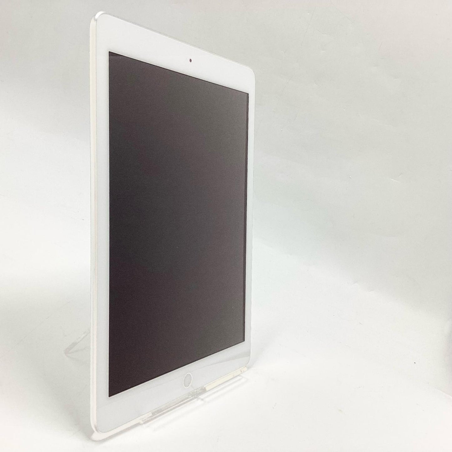 【全額返金保証】【最速発送】Apple iPad 第6世代 32GB シルバー Wi-Fi 美品 動作確認済