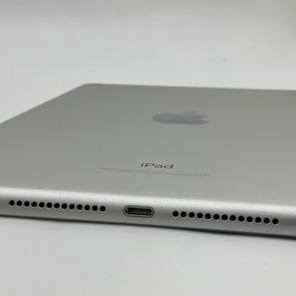 【全額返金保証】【最速発送】Apple iPad 第6世代 32GB シルバー Wi-Fi 美品 動作確認済