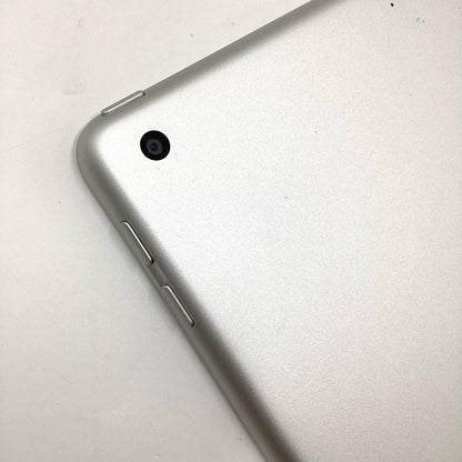 【全額返金保証】【最速発送】Apple iPad 第6世代 32GB シルバー Wi-Fi 動作確認済