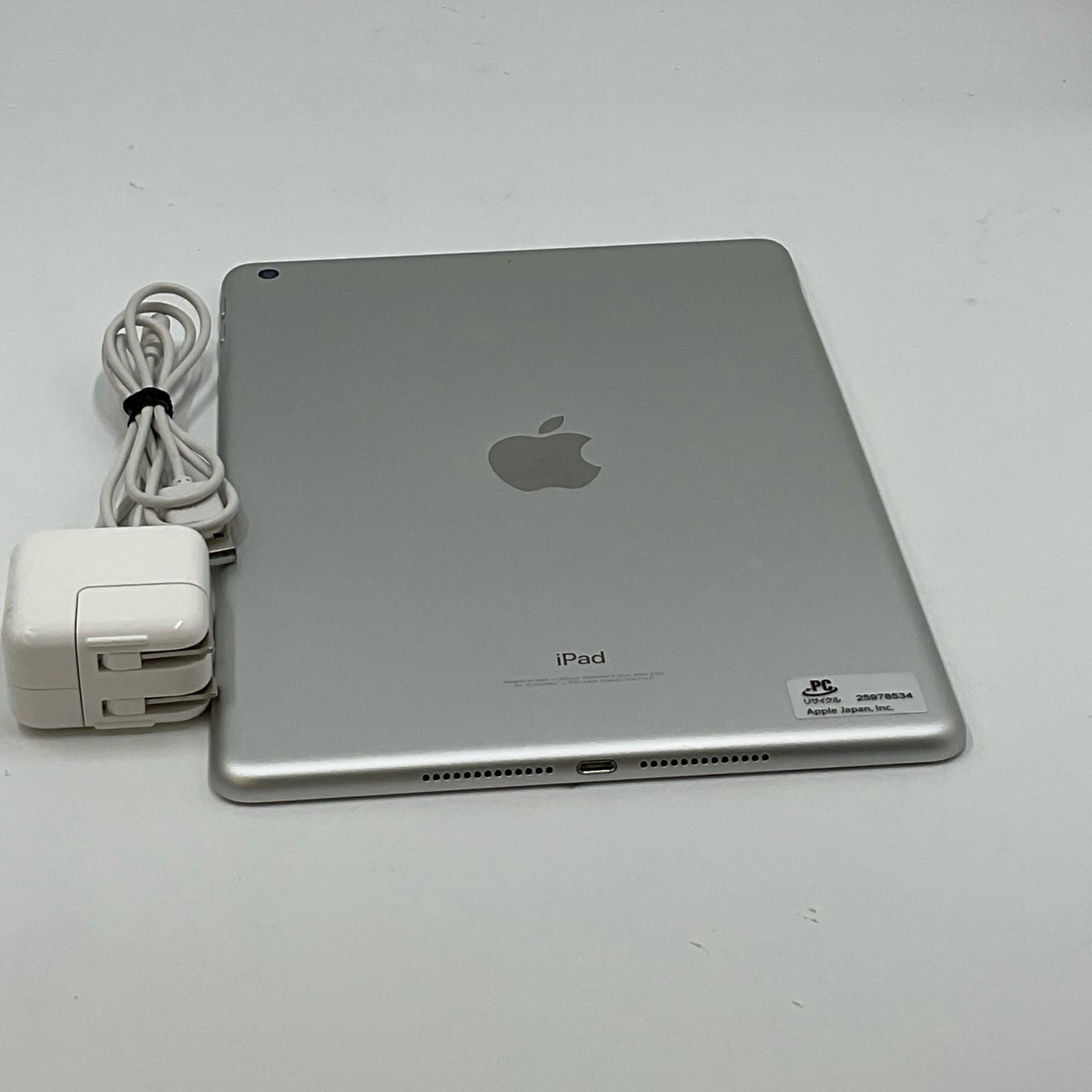 【全額返金保証】【最速発送】Apple iPad 第5世代 128GB シルバー Wi-Fi 動作確認済