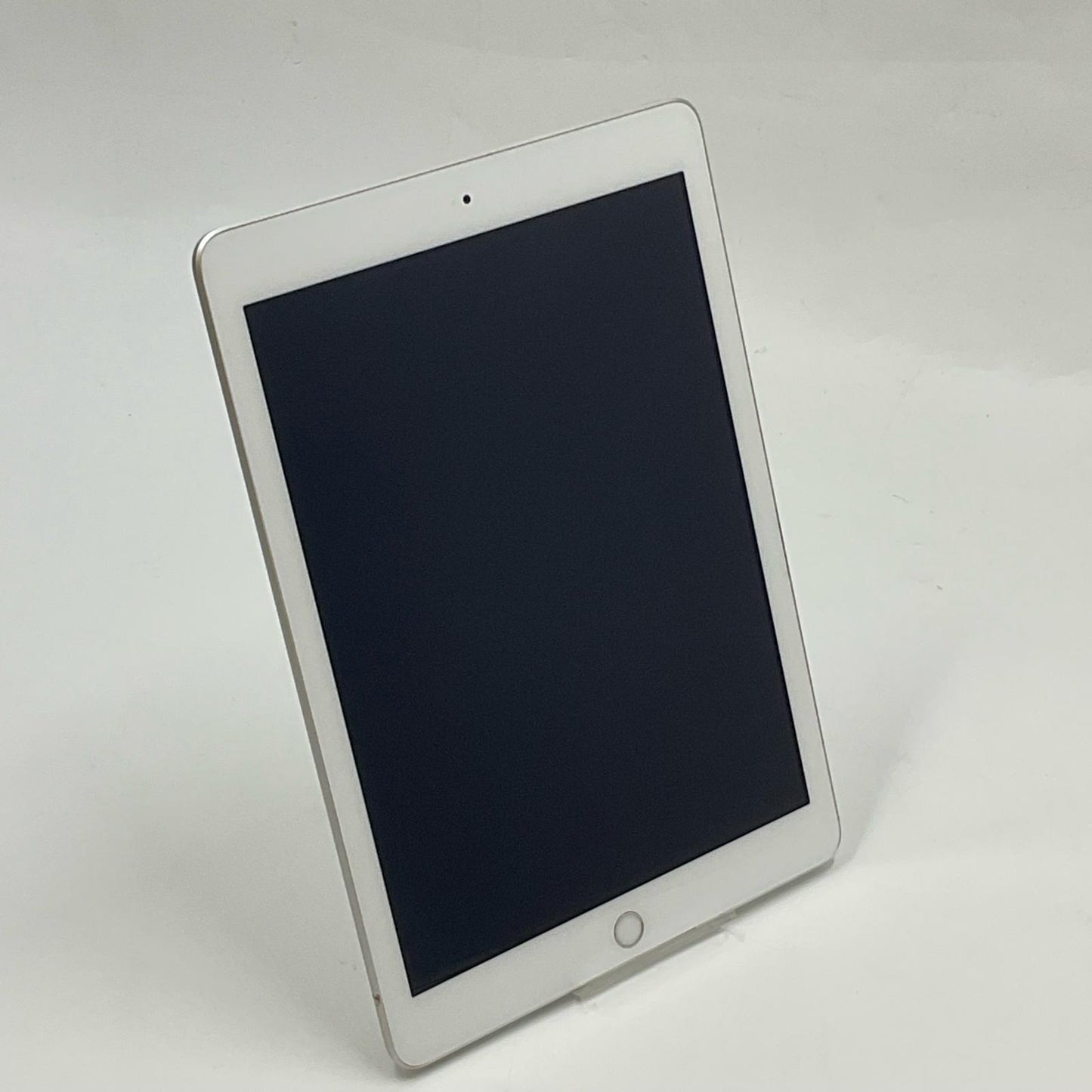 【全額返金保証】【最速発送】Apple iPad 第5世代 128GB シルバー Wi-Fi 動作確認済