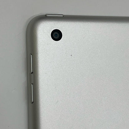 【全額返金保証】【最速発送】Apple iPad 第5世代 128GB シルバー Wi-Fi 動作確認済