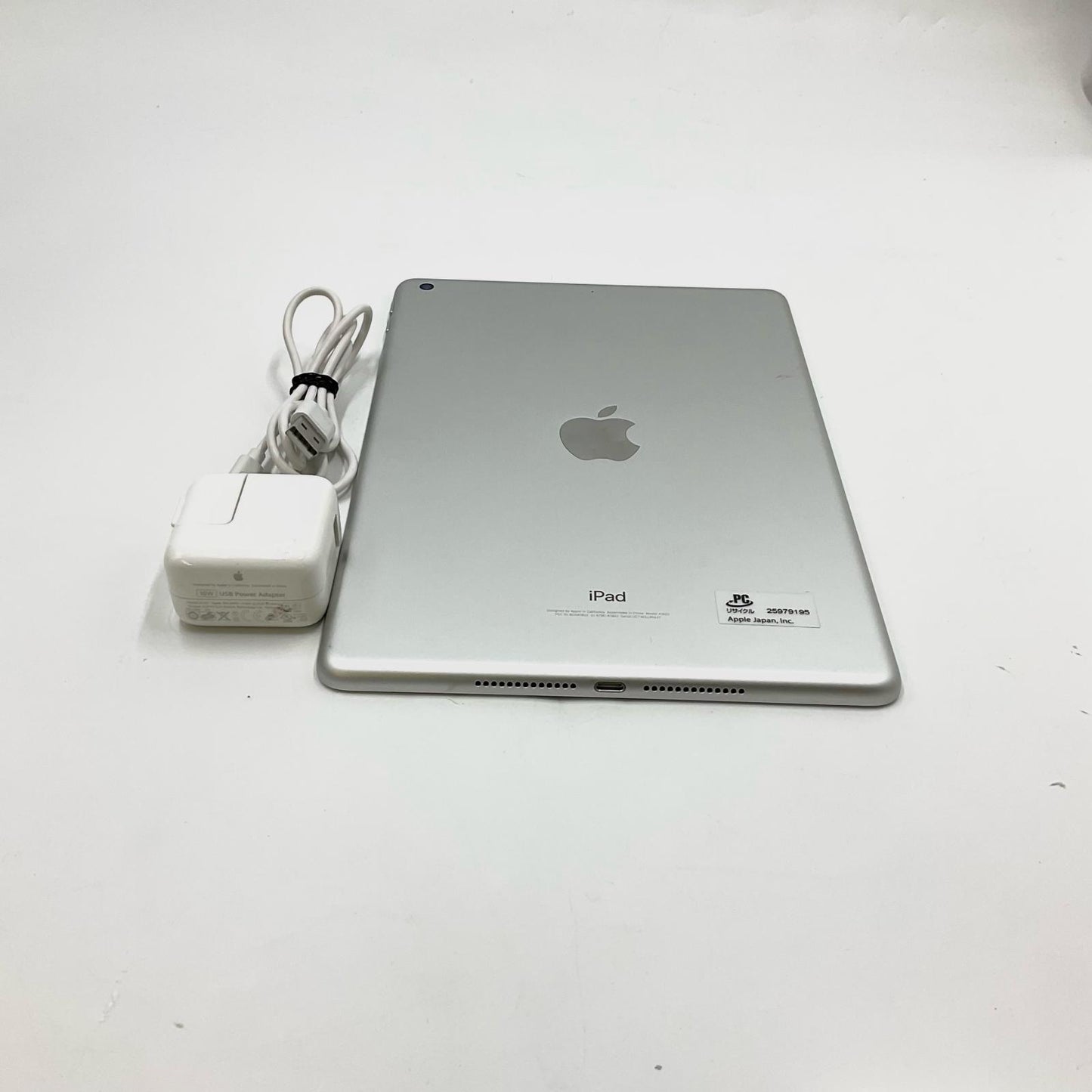 【全額返金保証】【最速発送】Apple iPad 第5世代 128GB シルバー Wi-Fi 動作確認済