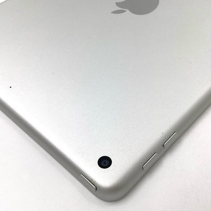 【最速発送】Apple iPad 第5世代 128GB シルバー Wi-Fi【難有】