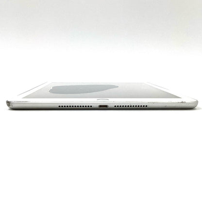 【最速発送】Apple iPad 第5世代 128GB シルバー Wi-Fi【難有】