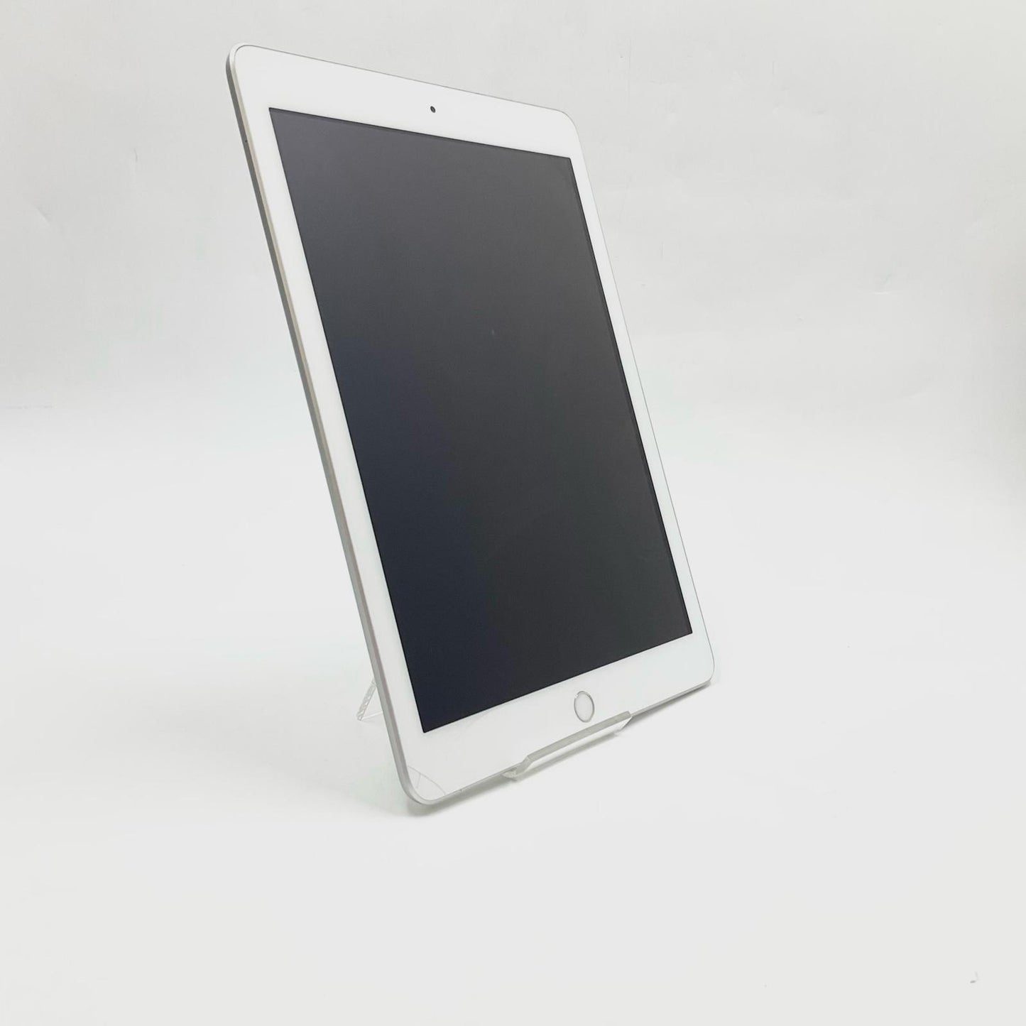 【全額返金保証】【最速発送】Apple iPad 第5世代 128GB シルバー Wi-Fi 動作確認済
