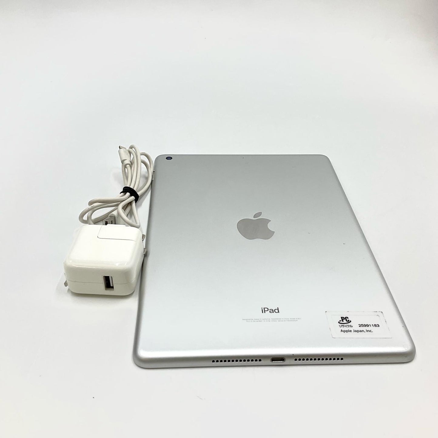 【全額返金保証】【最速発送】Apple iPad 第5世代 128GB シルバー Wi-Fi 動作確認済