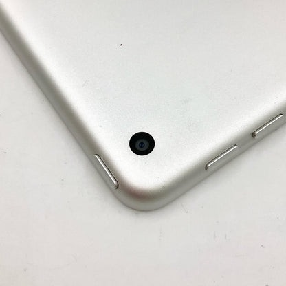【全額返金保証】【最速発送】Apple iPad 第5世代 128GB シルバー Wi-Fi 動作確認済