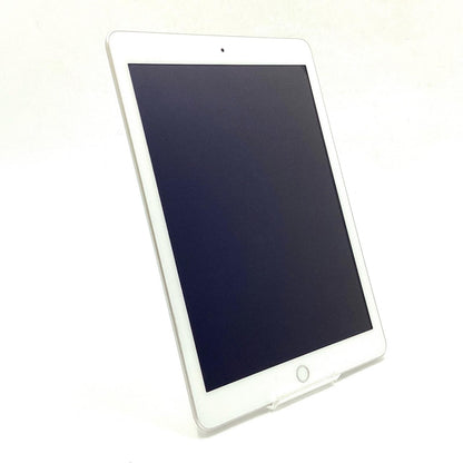 【全額返金保証】【最速発送】Apple iPad 第5世代 128GB シルバー Wi-Fi 動作確認済