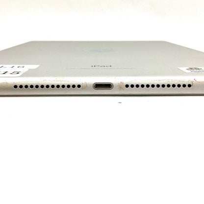 【全額返金保証】【最速発送】Apple iPad 第5世代 128GB シルバー Wi-Fi 動作確認済