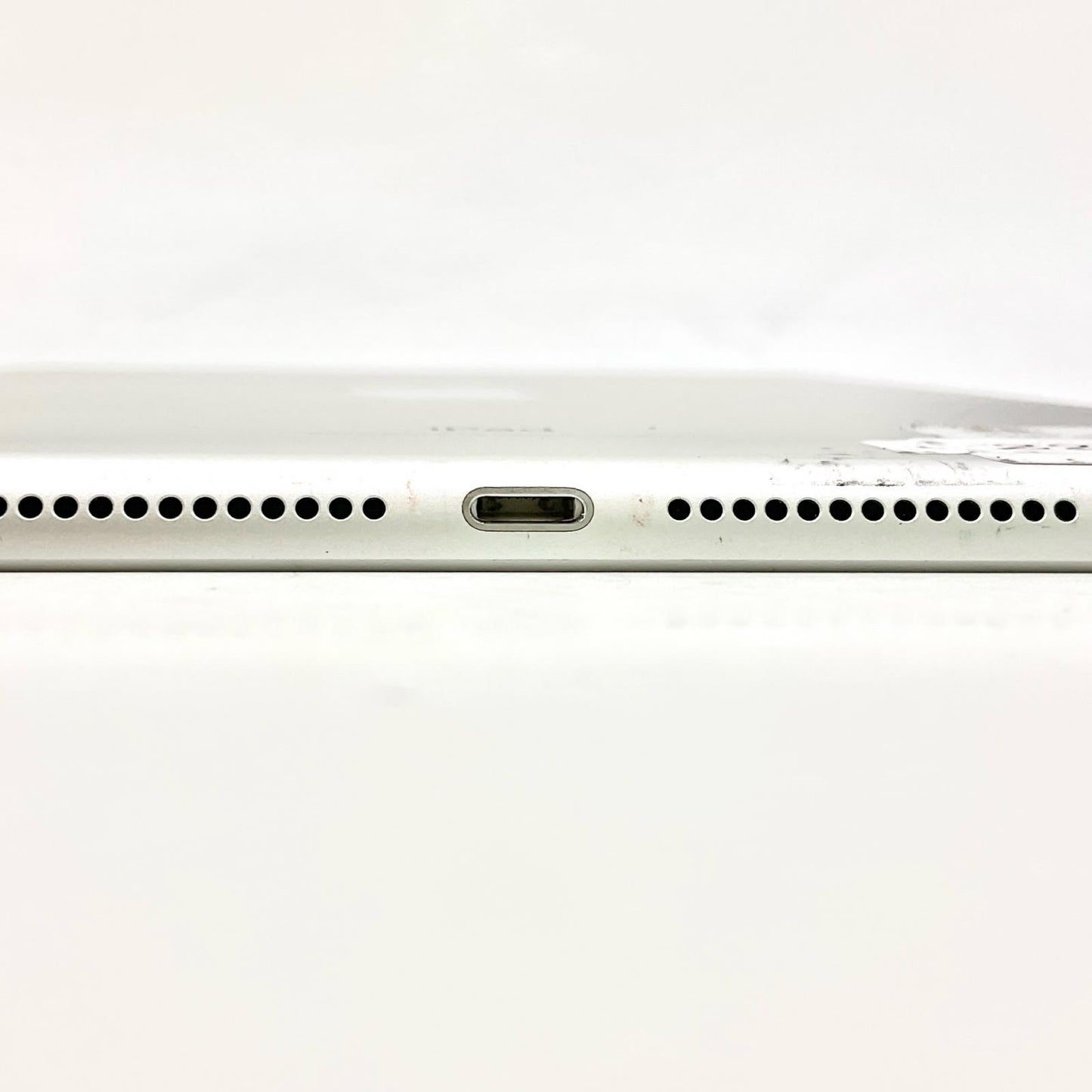 【全額返金保証】【最速発送】Apple iPad 第5世代 128GB シルバー Wi-Fi 動作確認済