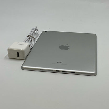 【全額返金保証】【最速発送】Apple iPad 第5世代 128GB シルバー Wi-Fi 動作確認済