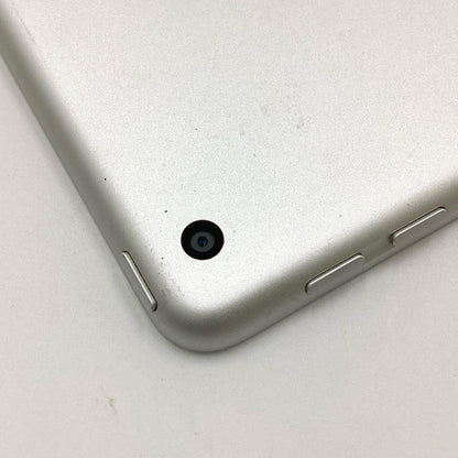 【全額返金保証】【最速発送】Apple iPad 第5世代 128GB シルバー Wi-Fi 動作確認済