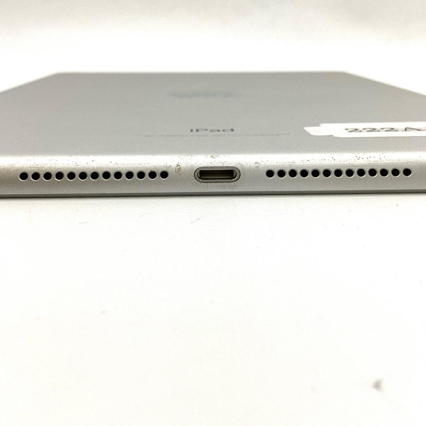 【全額返金保証】【最速発送】Apple iPad 第5世代 128GB シルバー Wi-Fi 動作確認済