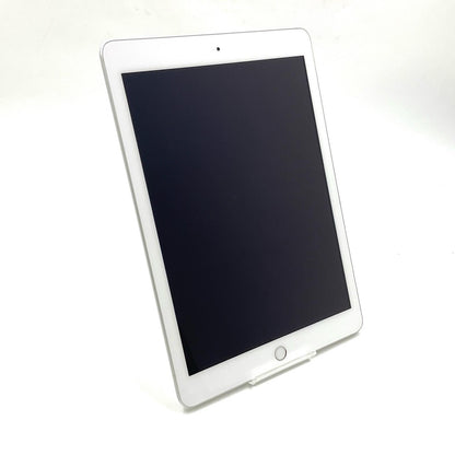 【全額返金保証】【最速発送】Apple iPad 第5世代 128GB シルバー Wi-Fi 動作確認済
