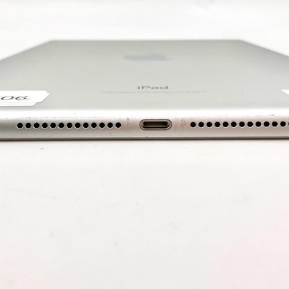 【全額返金保証】【最速発送】Apple iPad 第5世代 128GB シルバー Wi-Fi 動作確認済