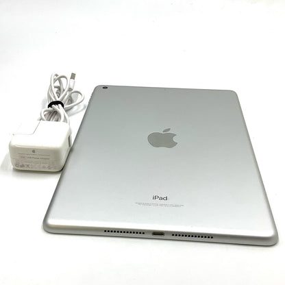 【全額返金保証】【最速発送】Apple iPad 第5世代 128GB シルバー Wi-Fi 動作確認済