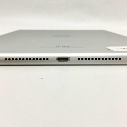 【全額返金保証】【最速発送】Apple iPad 第6世代 32GB シルバー Wi-Fi 動作確認済