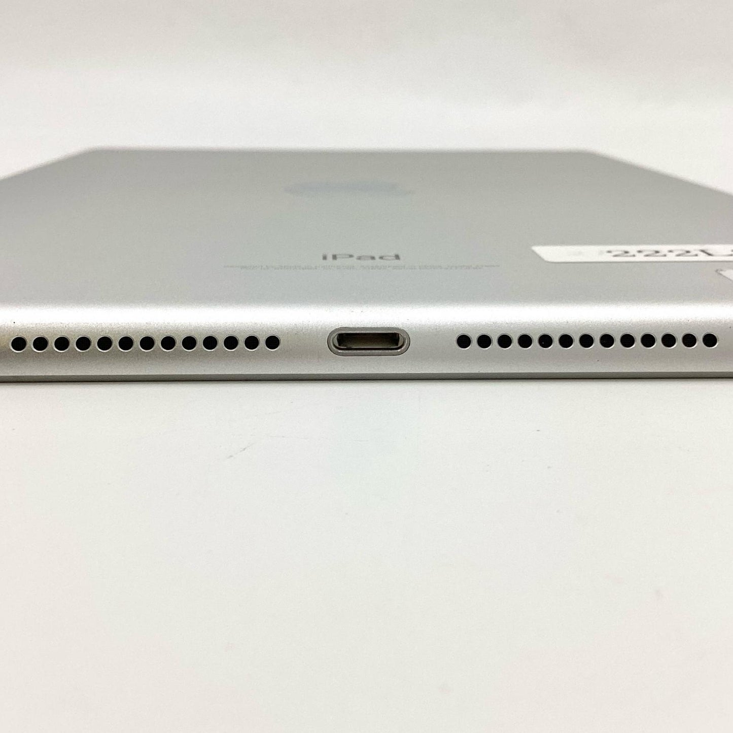 【全額返金保証】【最速発送】Apple iPad 第6世代 32GB シルバー Wi-Fi 動作確認済